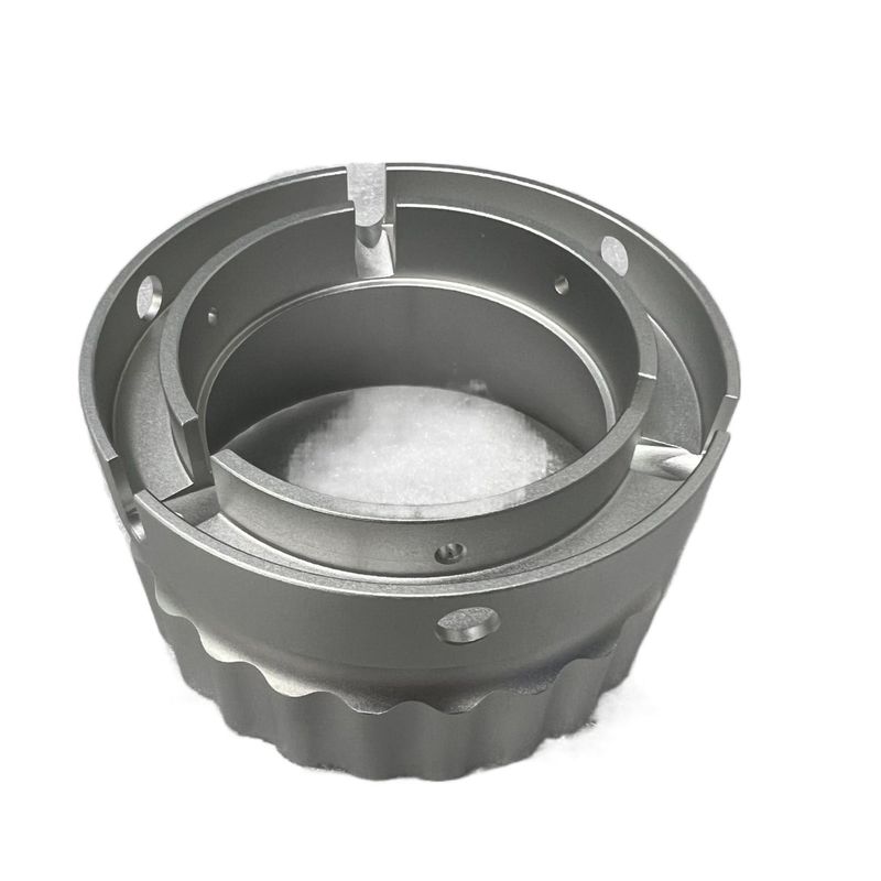 ODM/OEM ส่วนเครื่องจักรโลหะ anodized ชิ้นส่วน CNC สะบัดสําหรับการใช้งานหมุน milled
