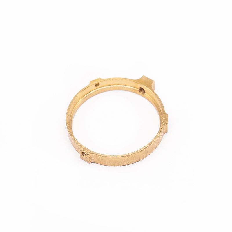 ผู้ผลิตมืออาชีพ Custom CNC วงแหวนทองแดง เครื่องมือนาฬิกาแม่นยํา OEM CNC Milling สายสตรีวงแหวนทองแดง